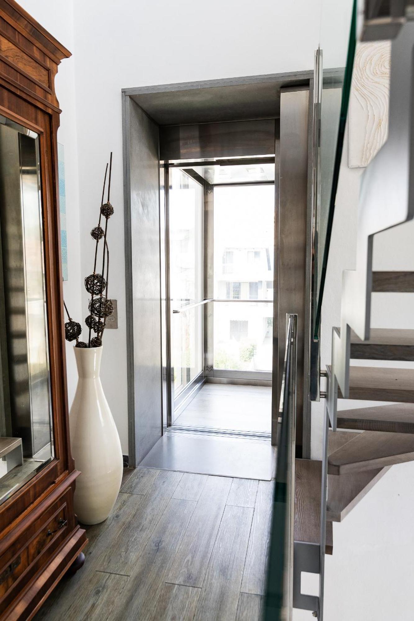 Liliana Hotel 3*