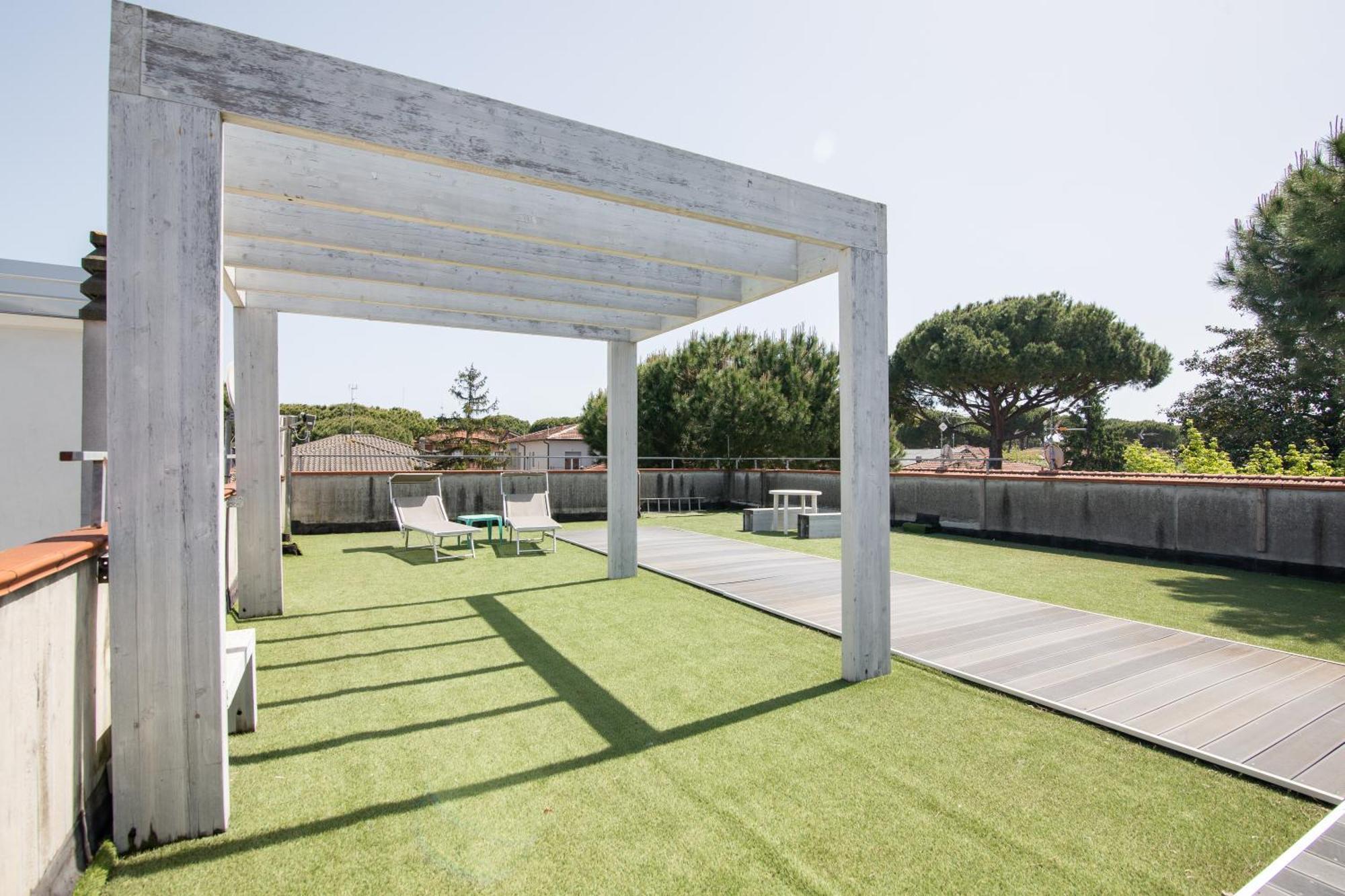 Liliana Hotel 3*