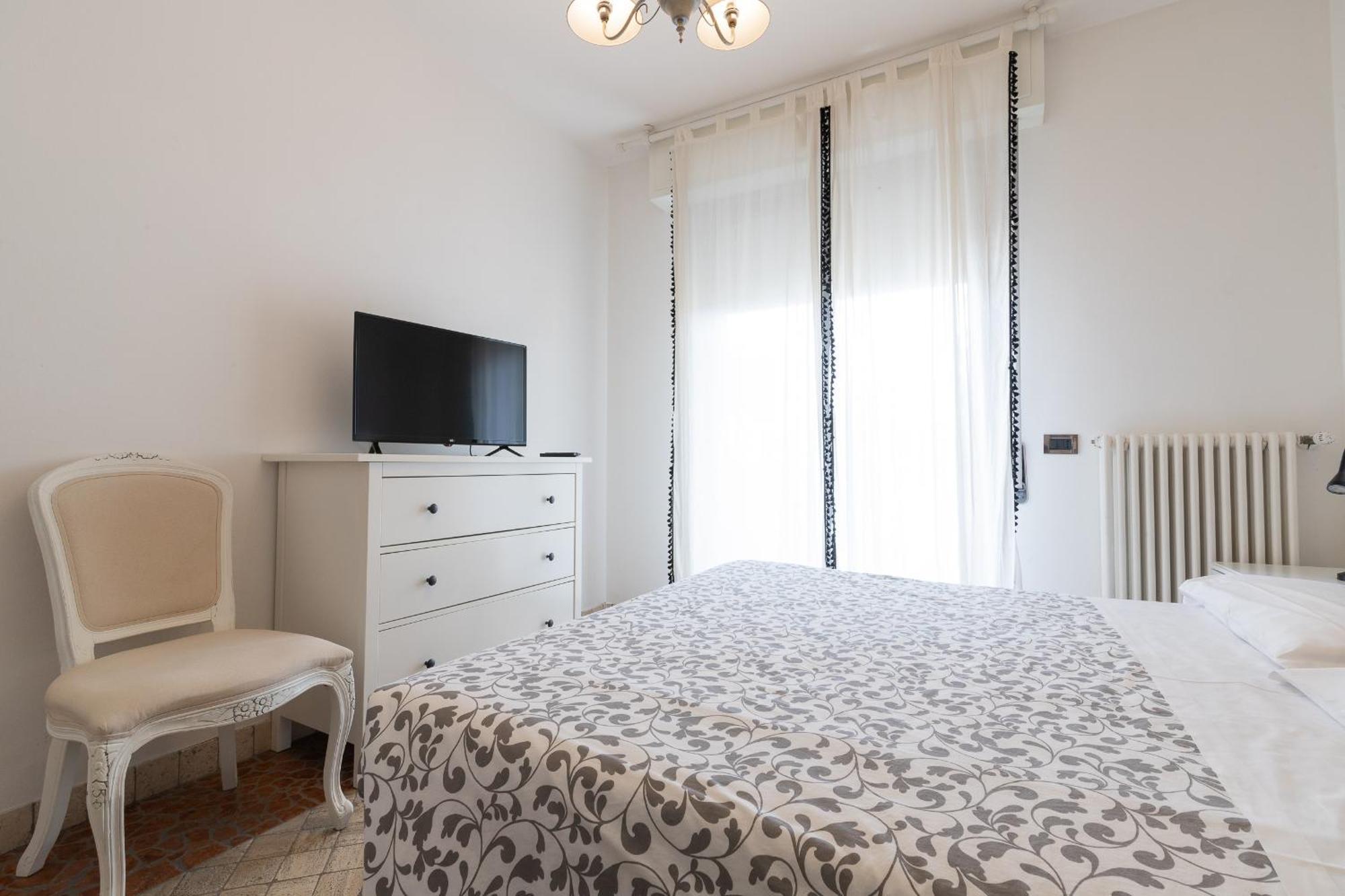 Liliana Hotel 3*