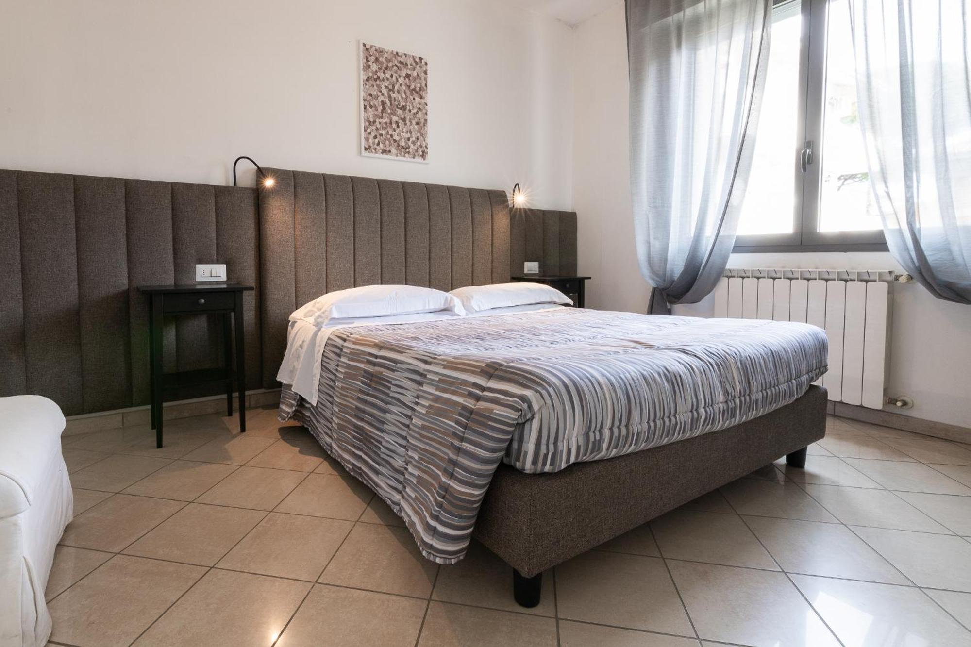 Liliana Hotel 3*