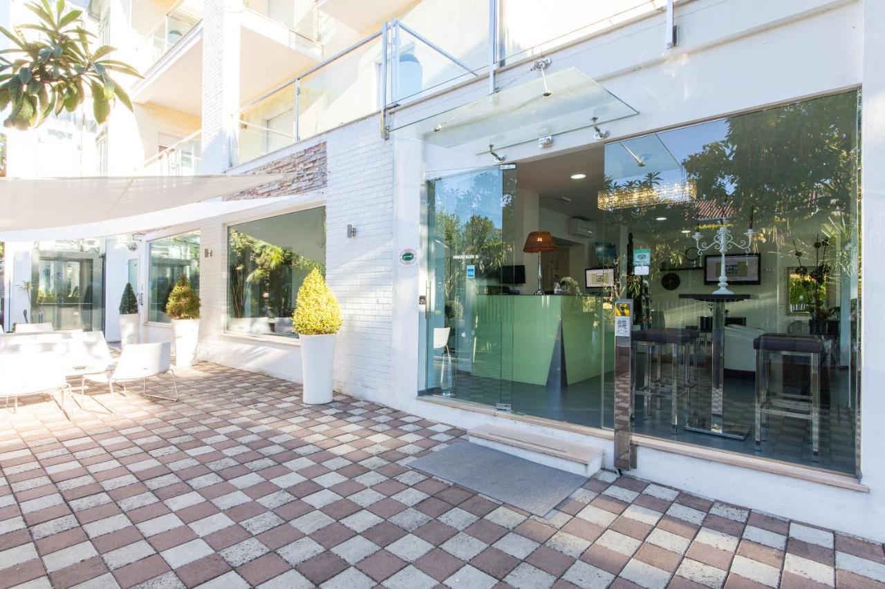 Liliana Hotel